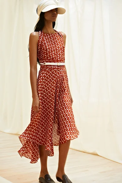 Look 10